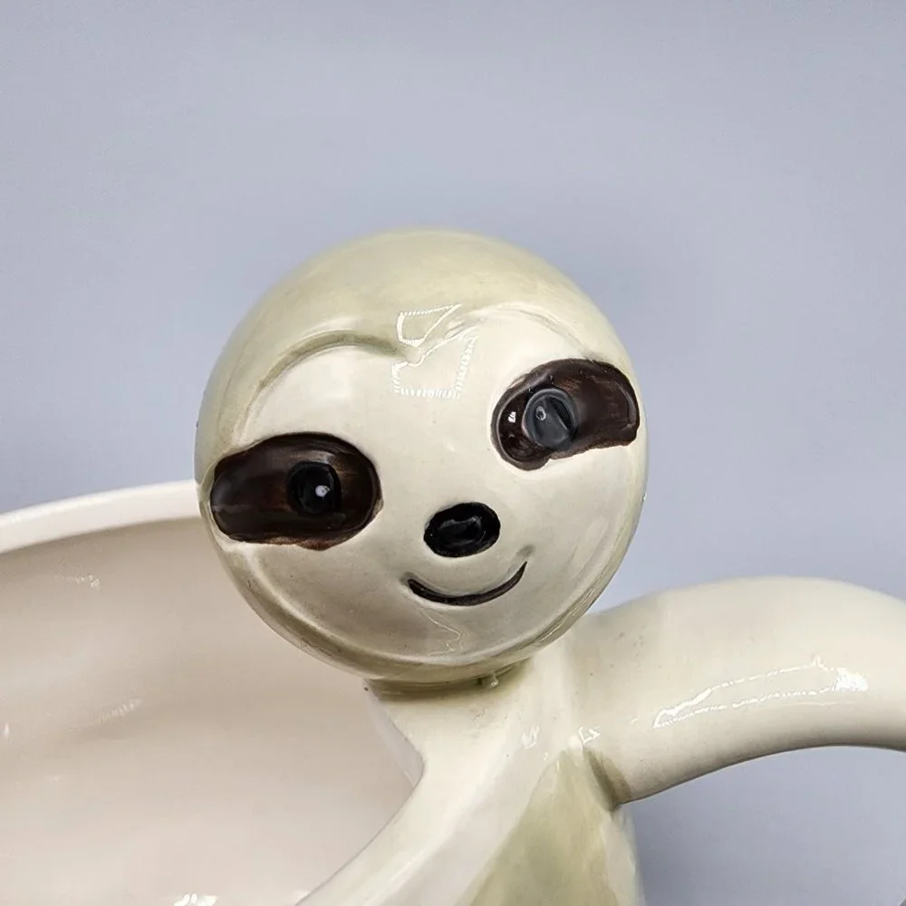 World Wildlife Fund 3D sloth ceramic coffee‎ mug 18 fl oz